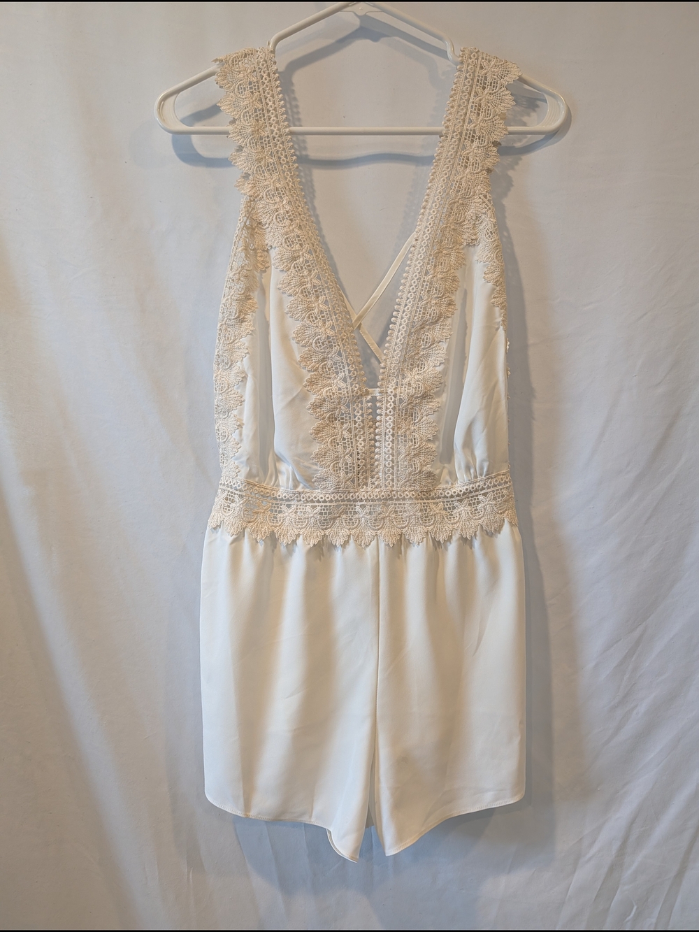 Flora Nikrooz Lace Trim V-Neck Romper‎ Ivory Sleeveless Strappy Back Q80691 L - Picture 2 of 9